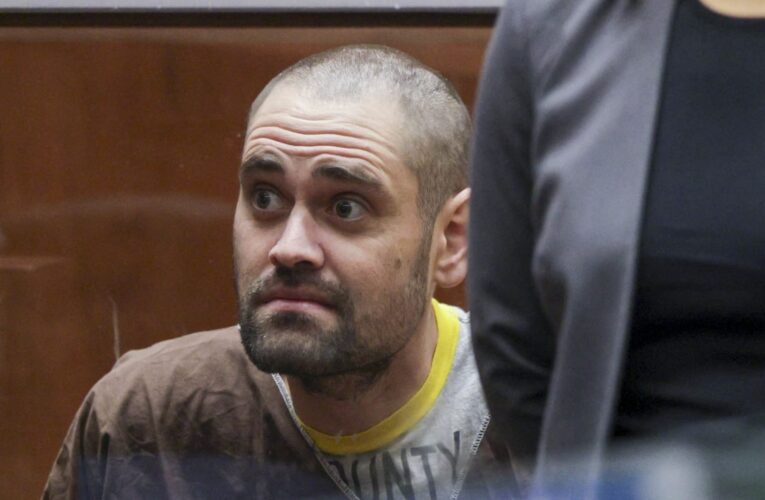 نيك راينر ينكر التهم الموجهة إليه بالقتل في قضية والديه روب وميشيل