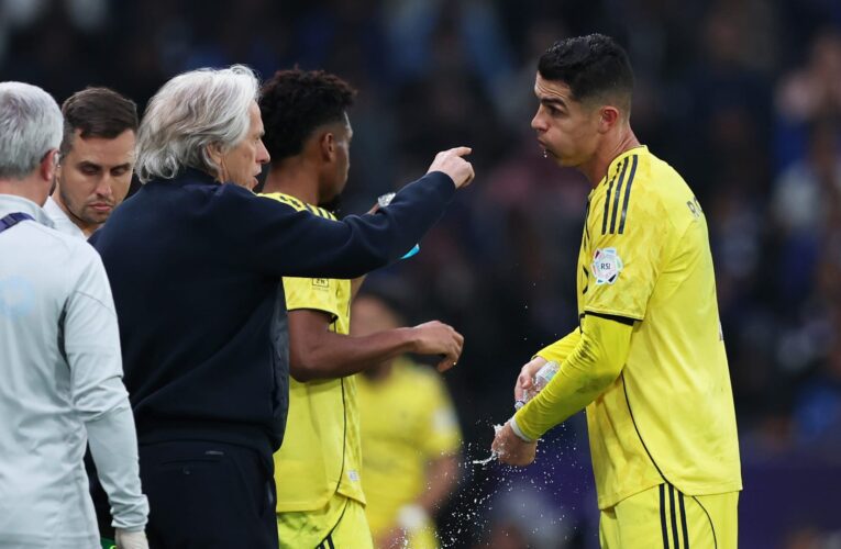 جيسوس يكشف مدة غياب رونالدو عن الملاعب بعد إصابته في مواجهة الفيحاء