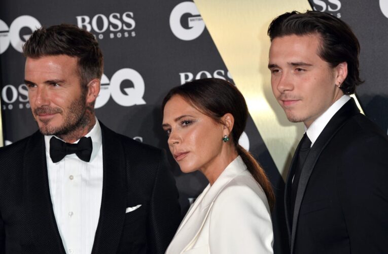 ديفيد وفيكتوريا بيكهام يهنئان ابنهما بروكلين بعيد ميلاده رغم خلافاتهما