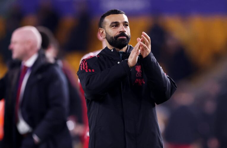 لقطة بين محمد صلاح ومدرب نادي وولفرهامبتون “تخطف الأنظار”