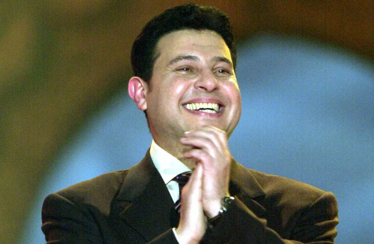 وزيرة الثقافة المصرية تطمن جمهور هاني شاكر على صحته