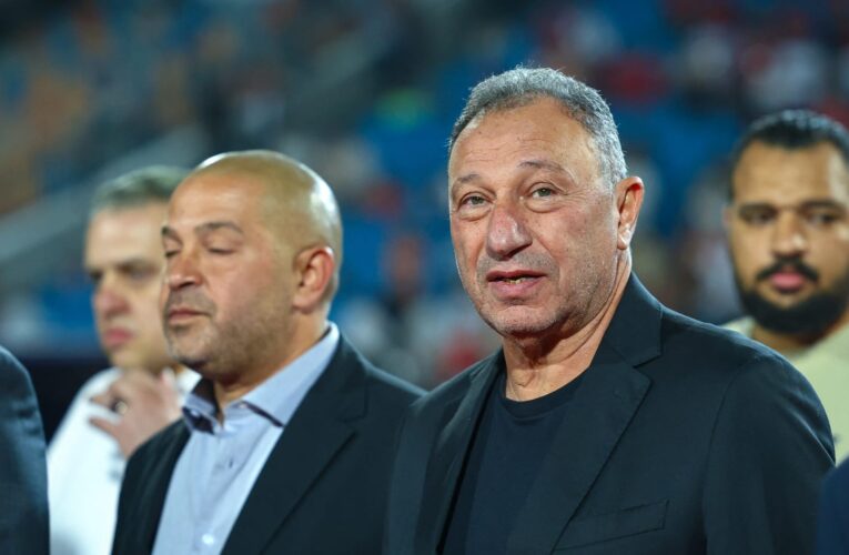 محمود الخطيب يفرض عقوبة على لاعبي الأهلي المصري.. ما هي؟