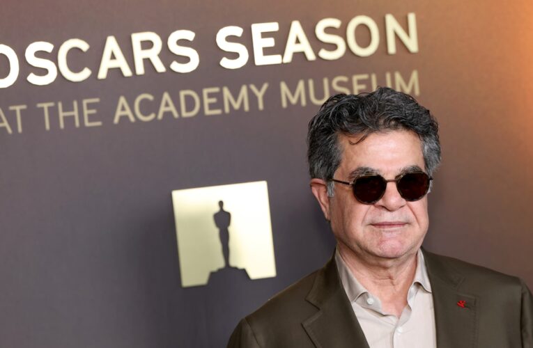 صناع أفلام إيرانيون يتوجهون إلى حفل الأوسكار بينما تعصف الحرب ببلادهم