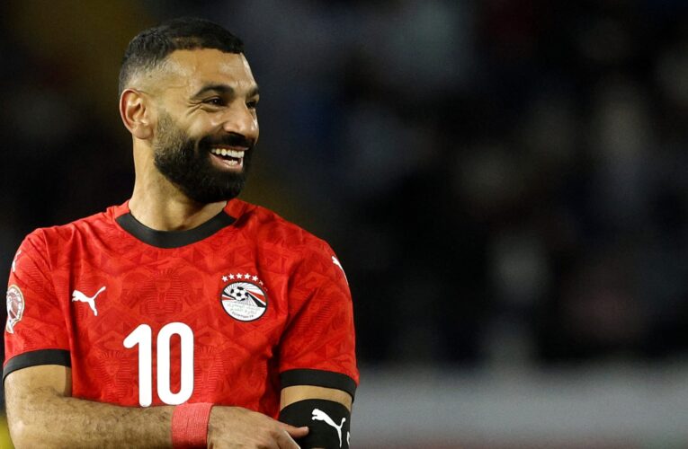 مدير منتخب مصر يحذر محمد صلاح من الانتقال لهذا الدوري