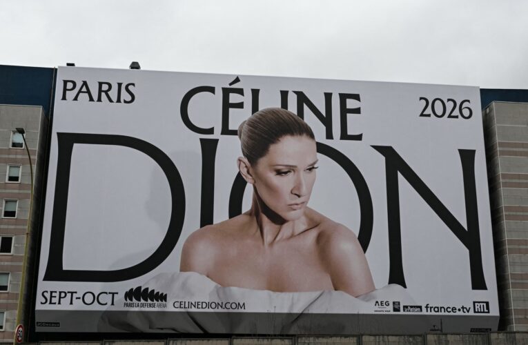 سيلين ديون تعلن عودتها إلى المسرح