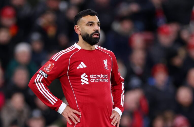 مدرب ليفربول يكشف عن موعد عودة محمد صلاح إلى الملاعب.. ويعلق على إعلانه مغادرة النادي