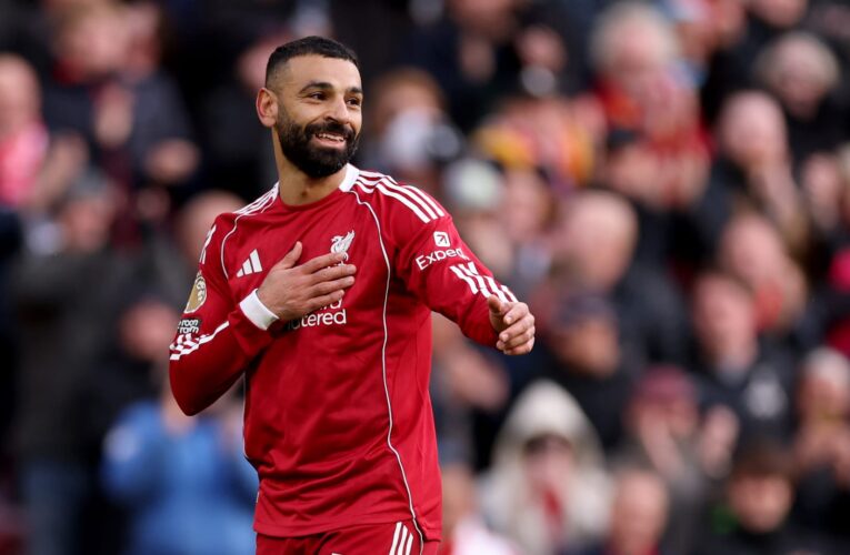 محمد صلاح يكشف عن شيء يتمنى تحقيقه مع ليفربول قبل الرحيل