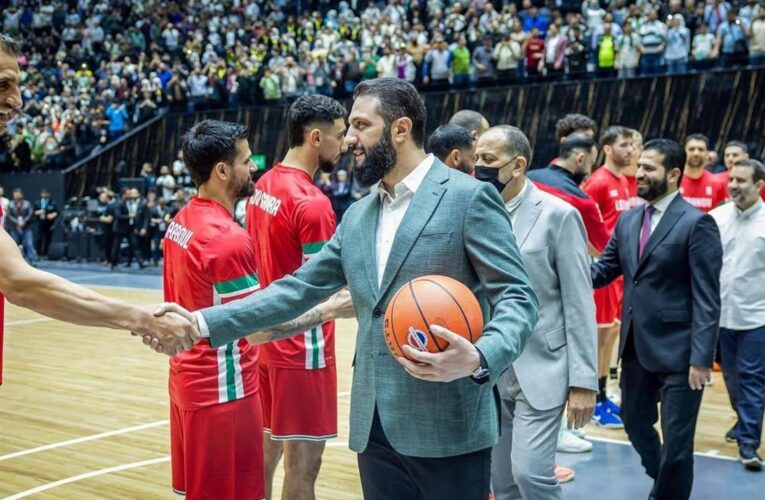 بعد افتتاح صالة الفيحاء في دمشق.. رئيس وزراء لبنان يوجه رسالة لأحمد الشرع