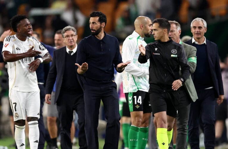 “لا يفهمون كرة القدم”.. مدرب ريال مدريد يوجه انتقاداً لاذعاً لحكام في الدوري الإسباني