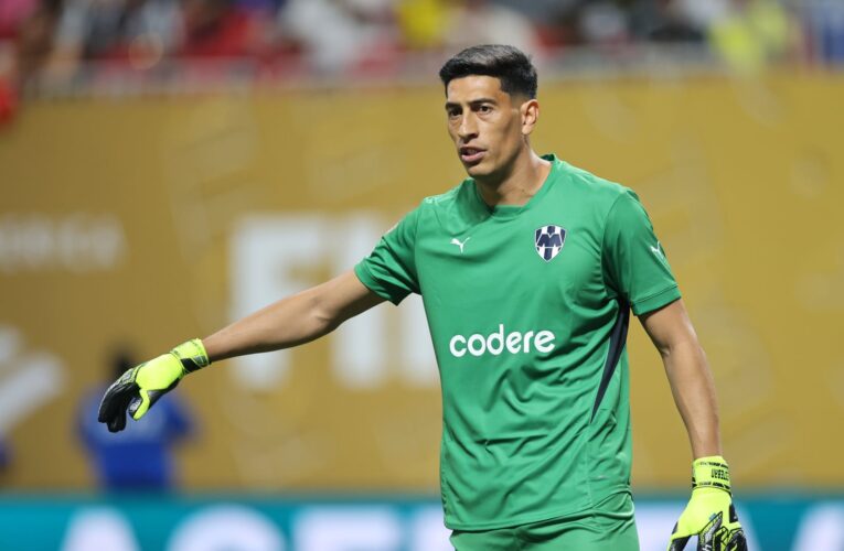 واحدة من أشد العقوبات.. إيقاف حارس في إسبانيا 13 مباراة بعد لكمه لاعبًا منافسًا