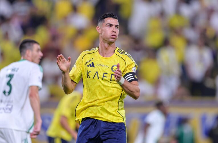 “يشتكون ويبالغون”.. رونالدو ينتقد لاعبين “يسيئون” لسمعة الدوري السعودي