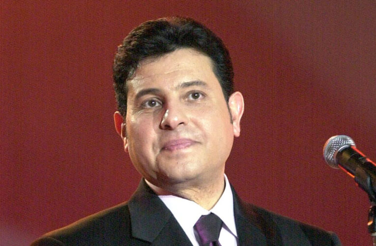 نادية مصطفى تقدم التماسًا لإقامة جنازة رسمية للفنان هاني شاكر