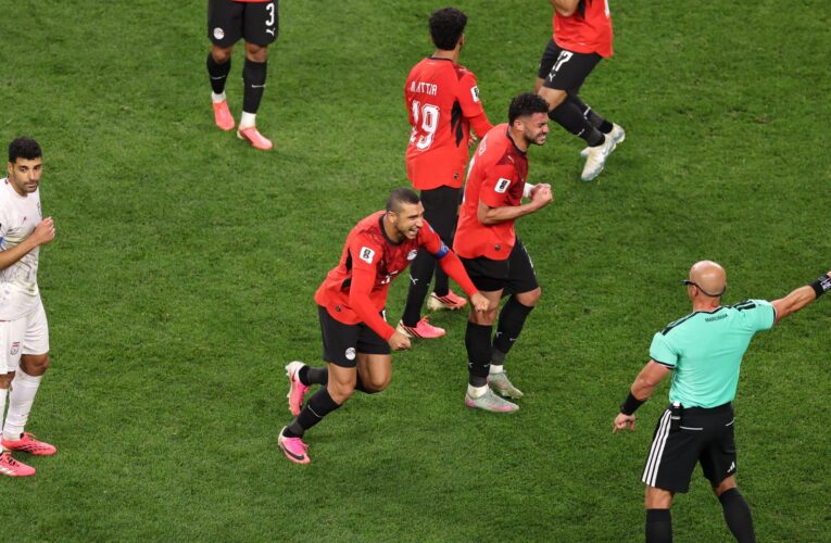 هكذا علق علاء مبارك على تأهل مصر لدور الـ32 بكأس العالم