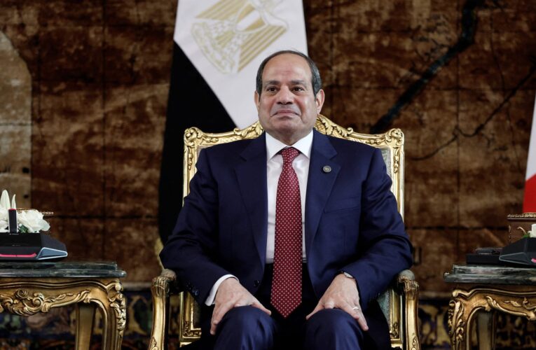 هدايا تذكارية ومأدبة غداء.. إليك تفاصيل استقبال السيسي للاعبي منتخب مصر