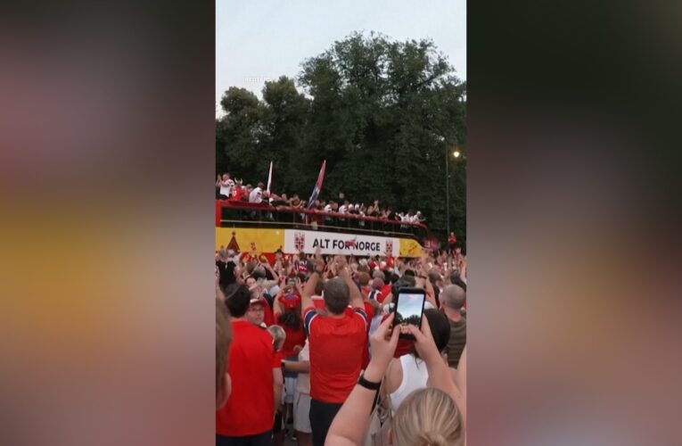 هالاند يغيب عن المشهد الأخير.. والنرويج تحتفل بعودة أبطالها من المونديال