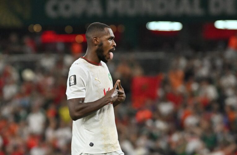 بعد المونديال.. مدافع منتخب المغرب ينضم لنادٍ صاعد حديثاً إلى البريميرليغ