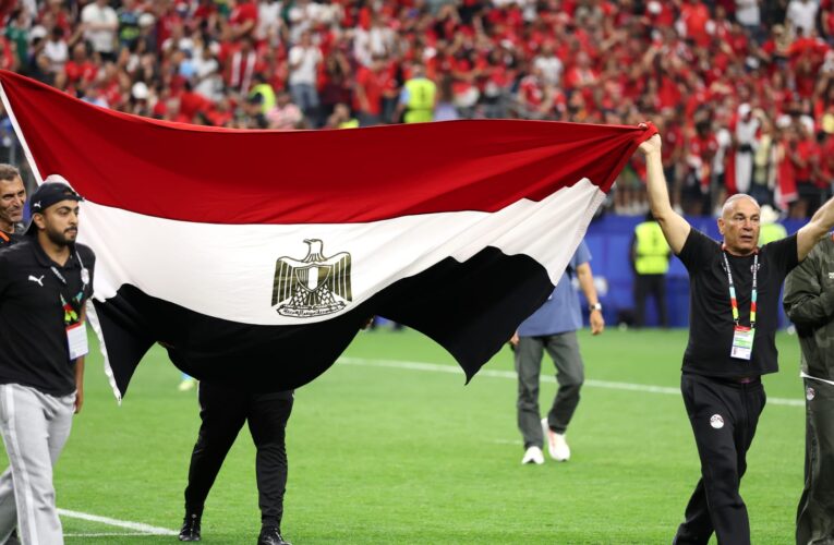 منها تشكيل لجنة لتجديد عقد حسام حسن.. اتحاد الكرة المصري يصدر 6 قرارات