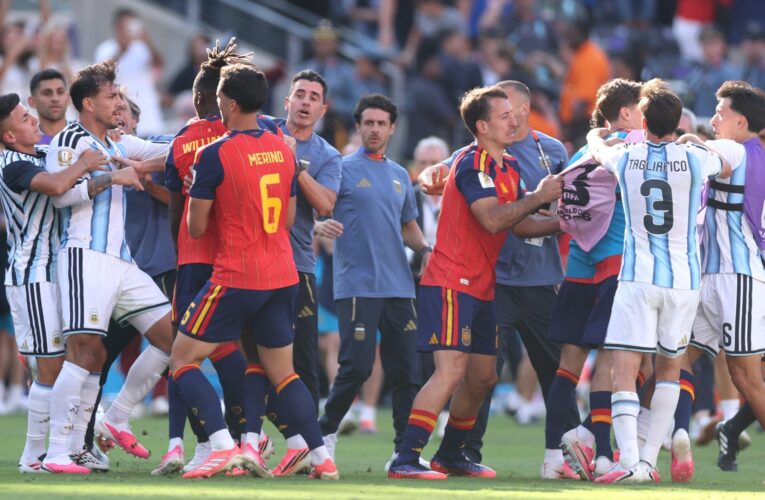 “فيفا” يفتح إجراءات تأديبية ضد الاتحاد الأرجنتيني بعد “انتهاكات محتملة” في المونديال