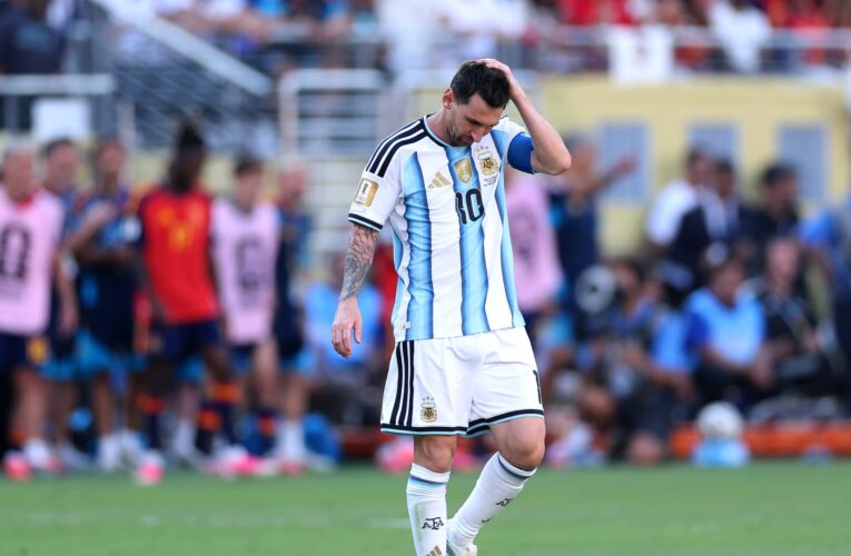 “قرار مؤلم”.. ميسي يعلن اعتزاله اللعب مع منتخب الأرجنتين