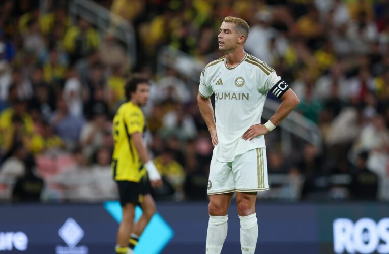هذا ما فعله رونالدو بعد خسارة النصر من الاتحاد