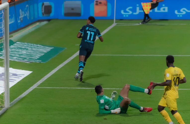 أول إقالة لمدرب في الدوري السعودي هذا الموسم.. والبديل سوري