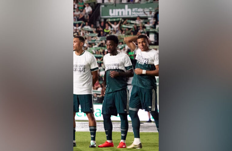 نجوم ريال مدريد يثيرون جدلاً واسعاً بسبب قمصانهم التضامنية مع سبتة
