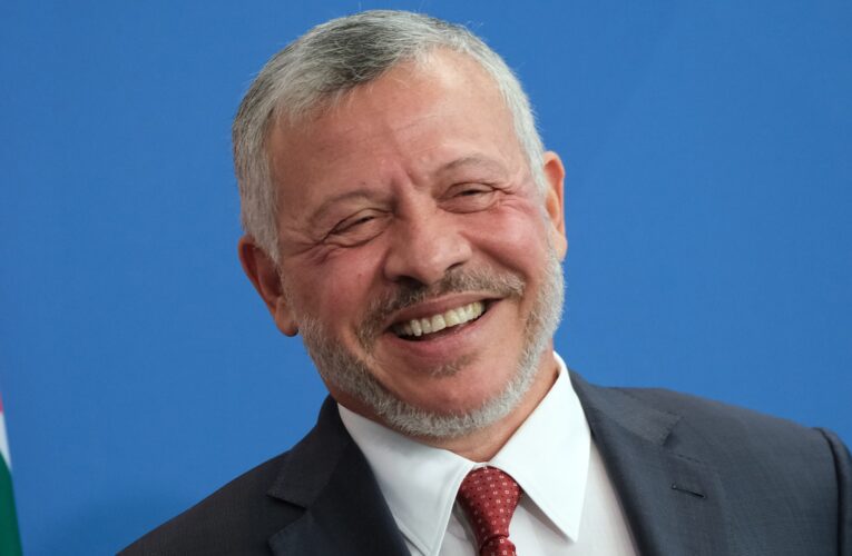 بمناسبة عيد ميلادها.. الملك عبدالله الثاني يصطحب ابنته الأميرة إيمان وزوجها إلى مطعم بعمان