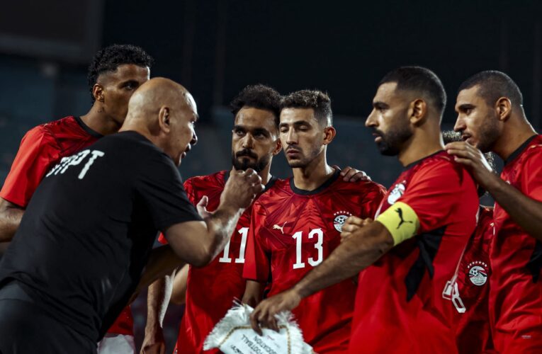 حسام حسن يكشف حقيقة خلافه مع صلاح.. ويوضّح: الشناوي أخ وابن لي